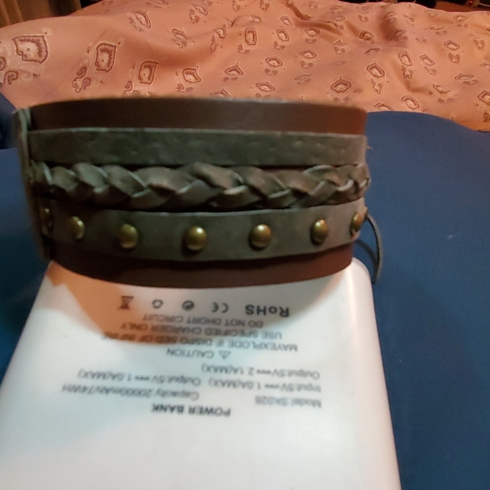 Leather bracelet